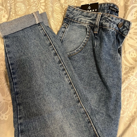 🆕 Fashion Nova Mom jeans 🆕🆕 - Picture 2 of 6